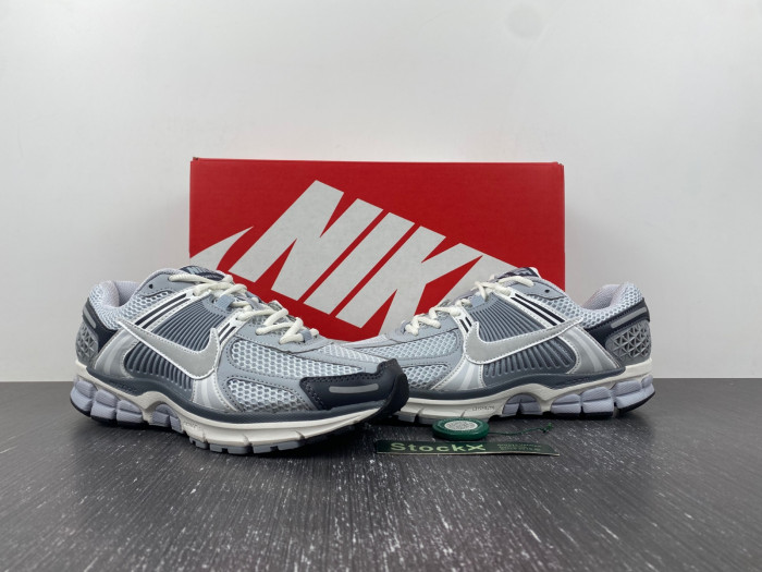 nike zoom vomero 5 fd9919-001