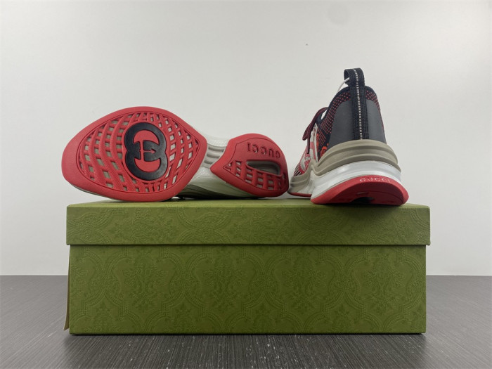G*u*i* trainer sneaker89