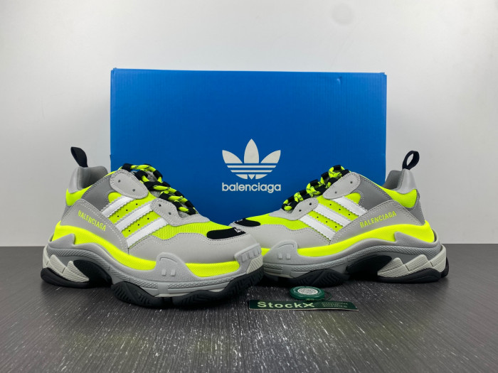 Ba*len*cia*ga triple s sneaker 80000111