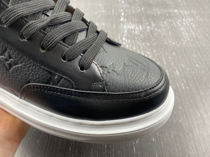 lv snekaers l0000100