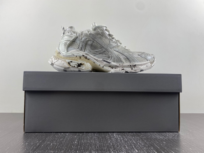 Ba*len*cia*ga runner sneaker