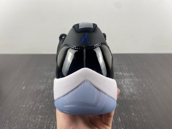 air jordan 11 low “space jam” fv5104-004