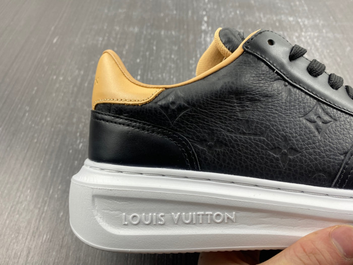 lv snekaers l0000100