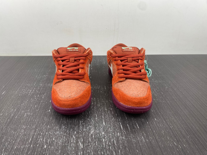 nike sb dunk low mystic red rosewood dv5429-601