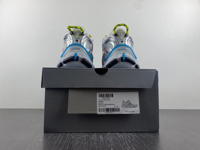 Ba*len*cia*ga runner sneaker