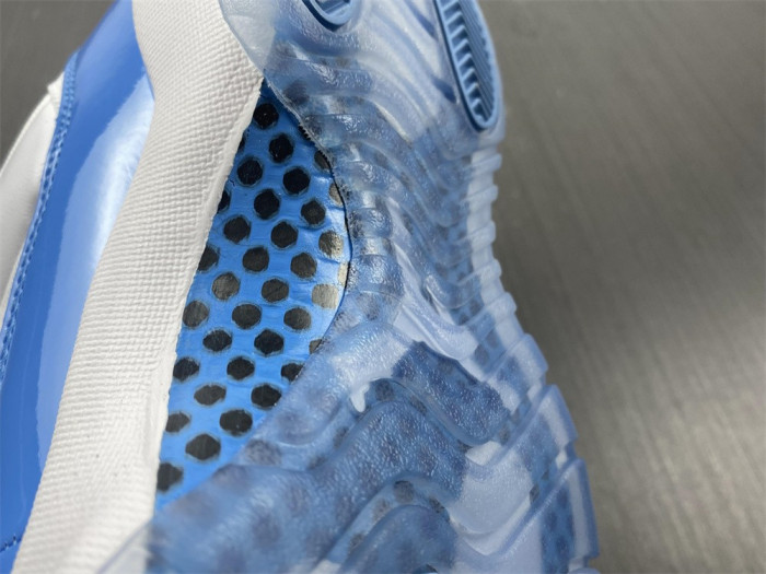 air jordan 11 retro low "carolina 2017 release" 528895-106