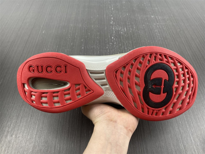 G*u*i* trainer sneaker89