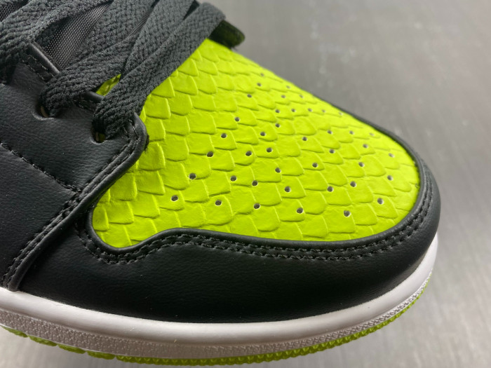 air jordan 1 low "vivid green snakeskin