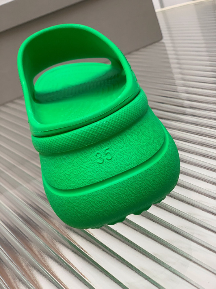 balenciag* sandal bs62