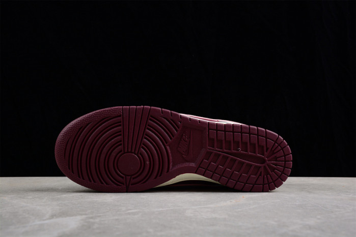nike dunk low “valentine’s day” dr9705-100