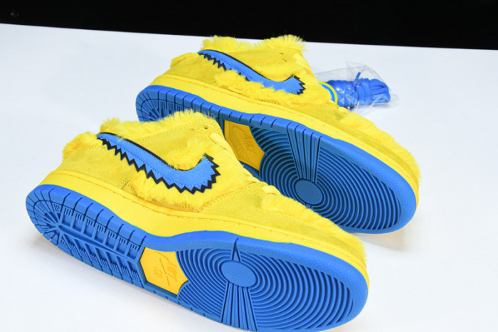 grateful dead x nike sb dunk low“ yellow bear” cj5378-700