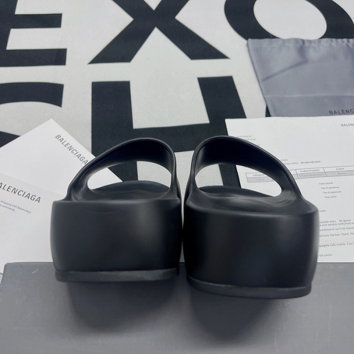 balenciag* sandal bs22