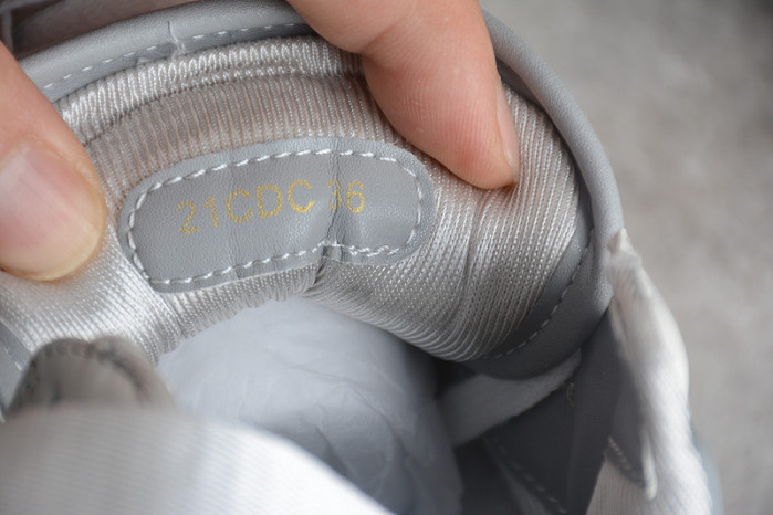 dio* sneakers t0000-041