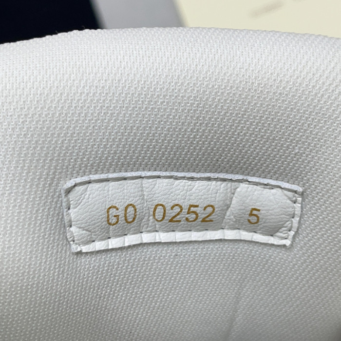 lv snekaers l0000112