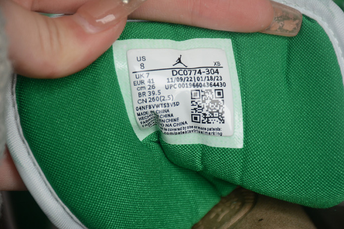 air jordan 1 low “lucky green” dc0774-304