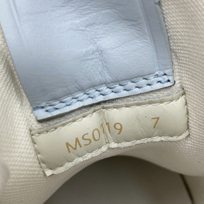 lv snekaers l0000117