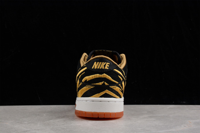 nike dunk low “year of the tiger” dq5351-001