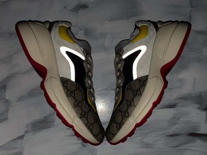 G*u*i* rhyton sneaker