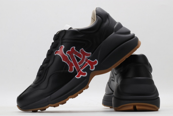 G*u*i* rhyton sneaker