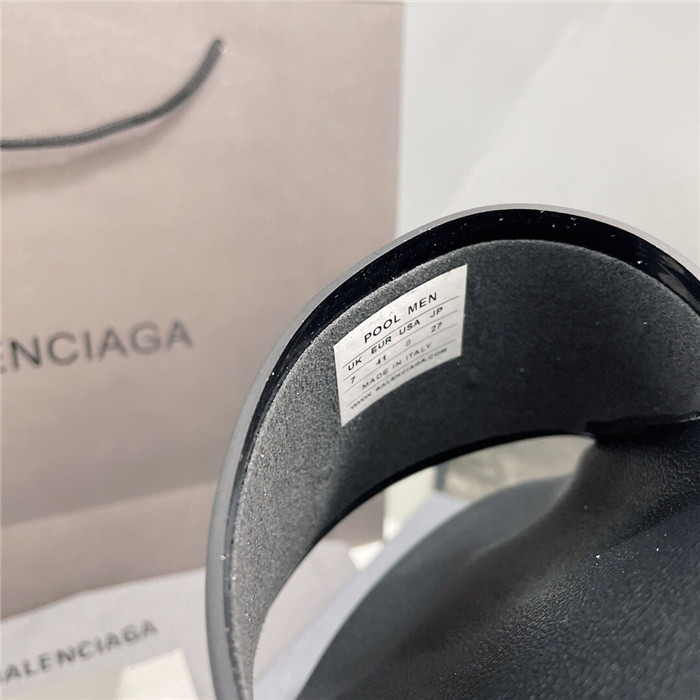 balenciag* sandal bs42