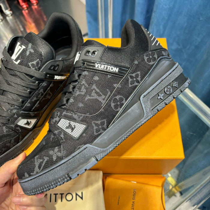 lv snekaers l0000192