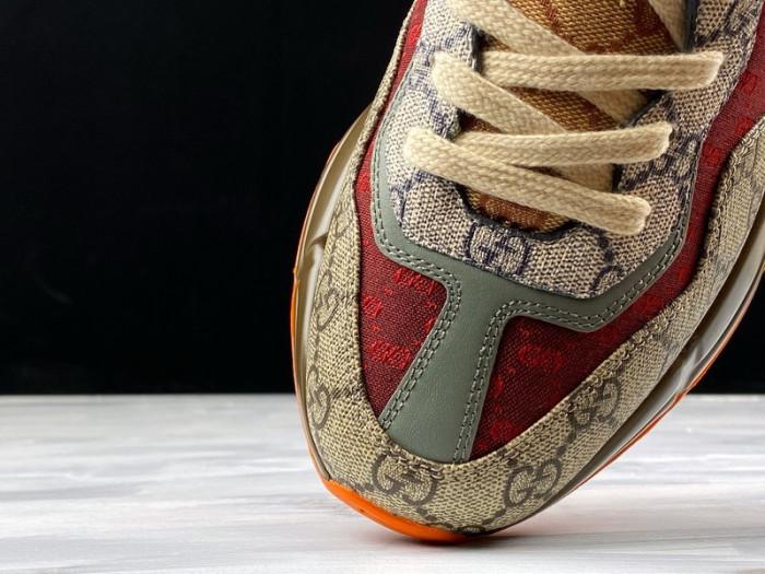 G*u*i* rhyton sneaker