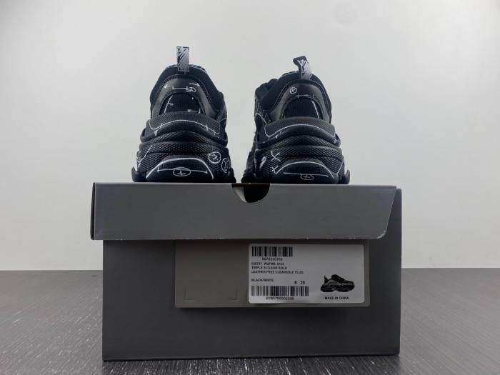 Balenciaga TRIPLE S SNEAKER 8000099