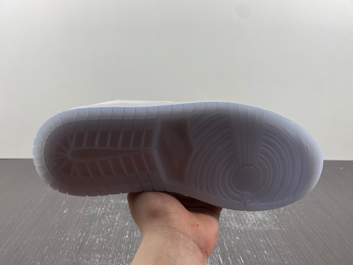 Air Jordan 1 Low GS “Glitter Swoosh” FQ9112-100