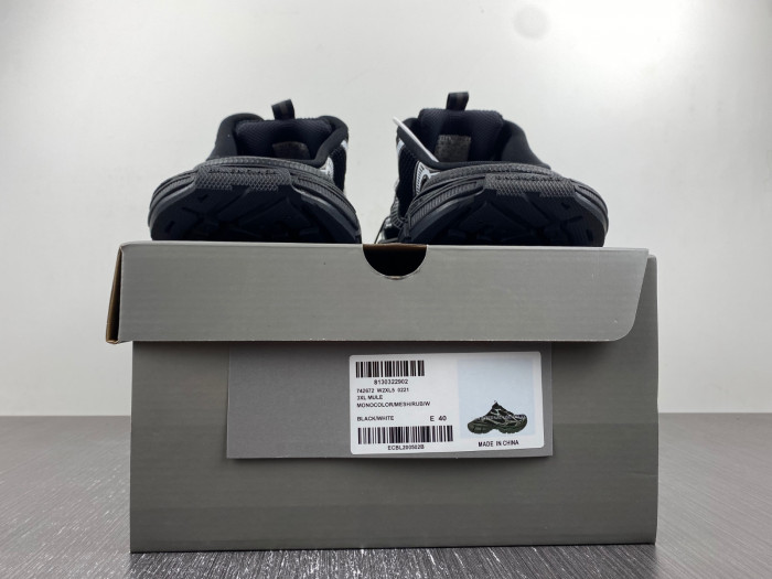 Balenciaga 3XL SNEAKER 8000082