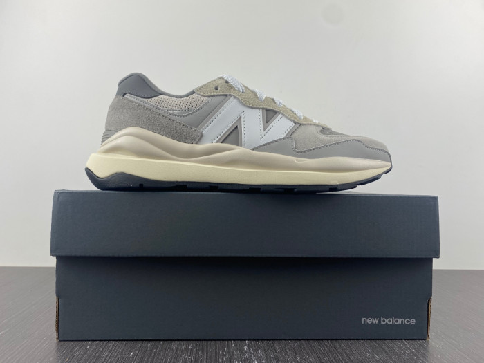 Bape x New Balance 2002R M2002RHO DFY19
