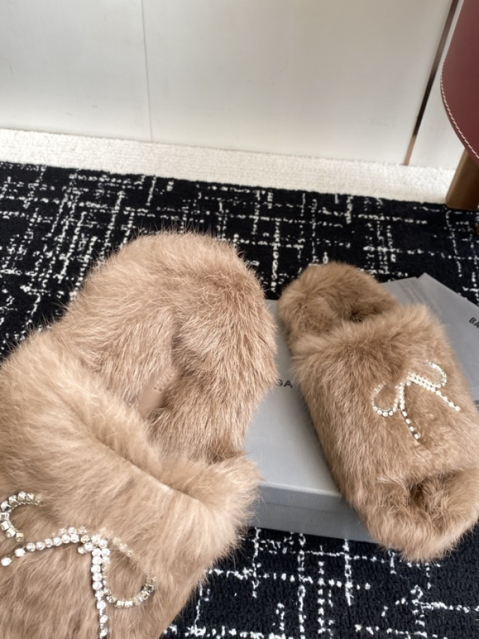 Balenciag* Sandal BS108