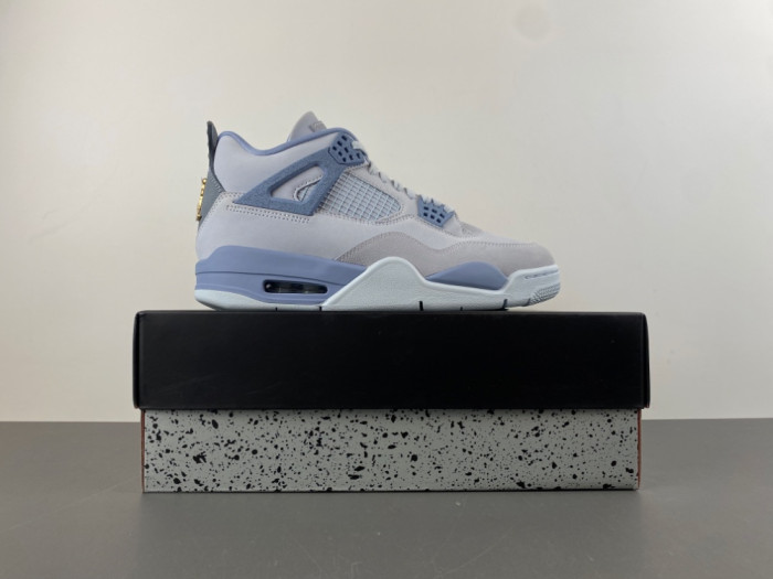 Air Jordan 4 UNC Tar Heels HV9204-407