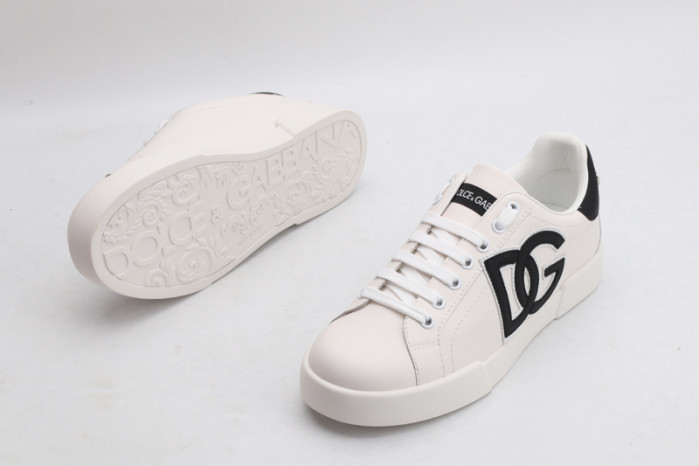 DG Sneaker16