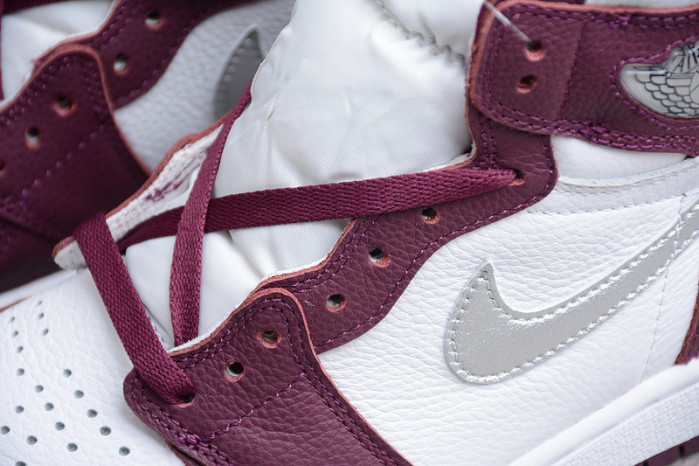 AIR JORDAN 1 RETRO HIGH OG “BORDEAUX” 555088-611
