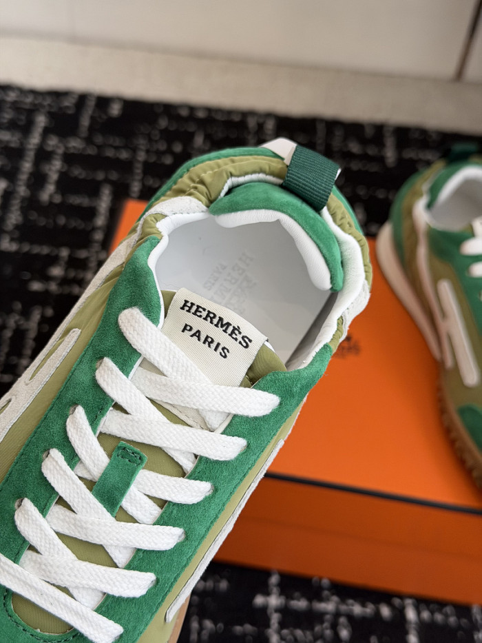 H**me5 snekaers HM131