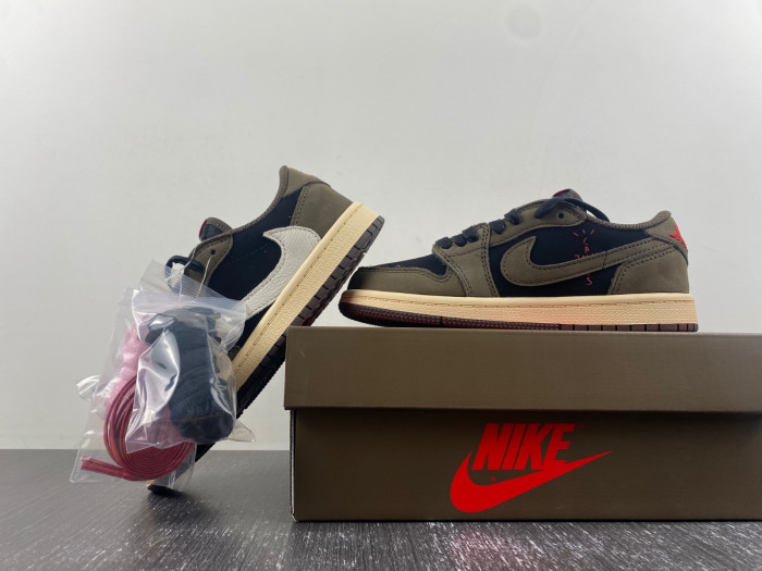 TRAVIS SCOTT X AIR JORDAN 1 LOW “MOCHA” KIDS CQ4277-001