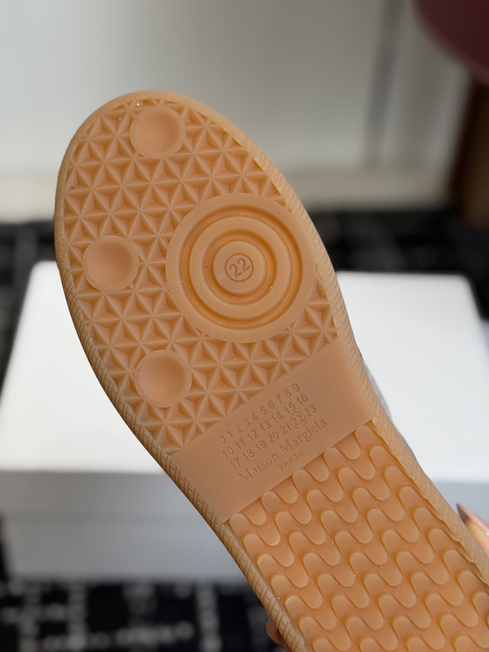 Ma1s0n Marg*e1a CALFSKIN S57WS0382