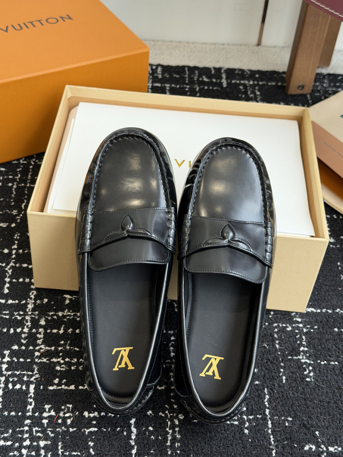 LV LOAFERS L0000845
