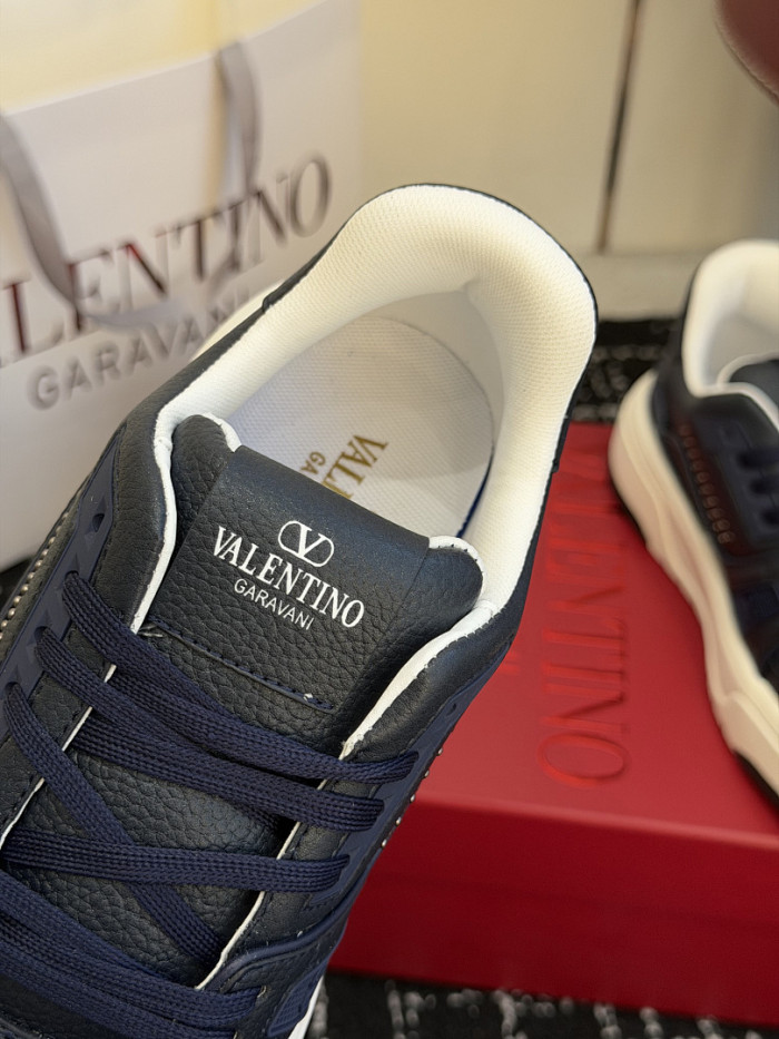 Va1e*ntin0 SNEAKERS VT054