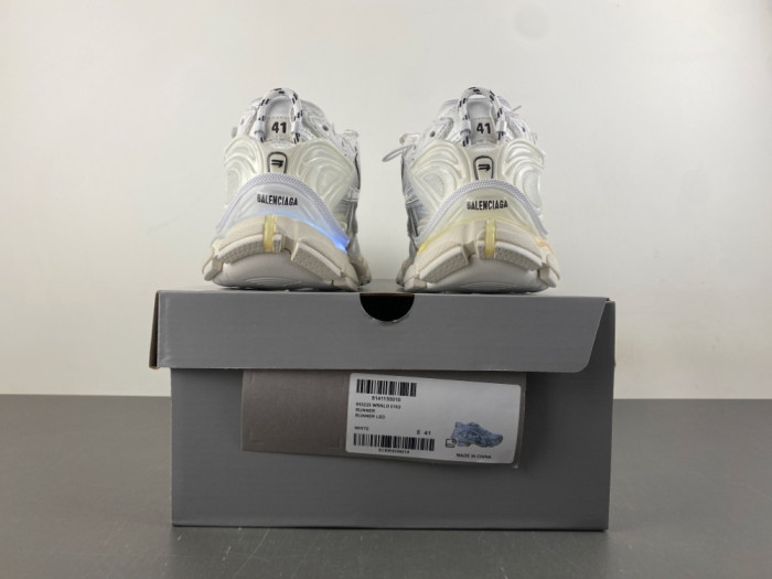 Ba1en*iaga Runner LED sneaker WRNLD 0102