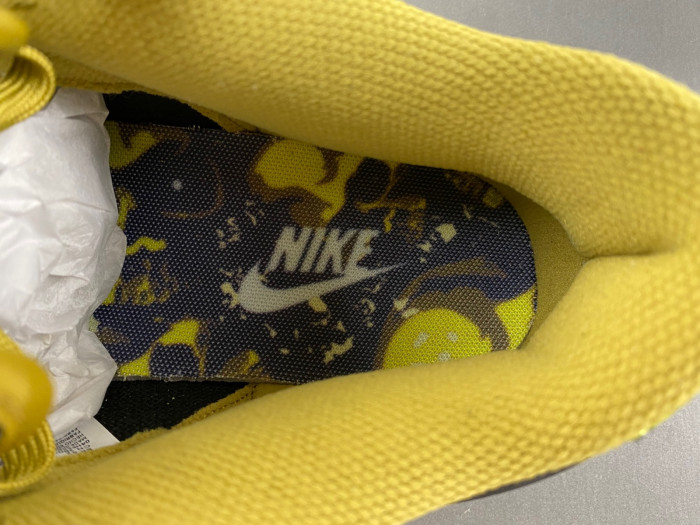 Nike Dunk Low QS Halloween Skull HV6103-300