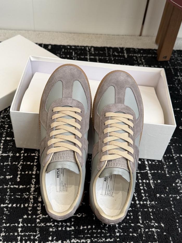 Ma1s0n Marg*e1a CALFSKIN S57WS0395