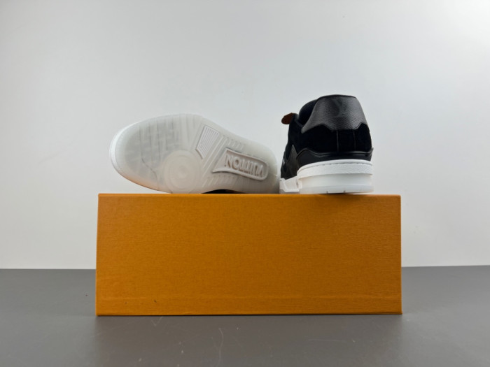 LV snekaers L0000634