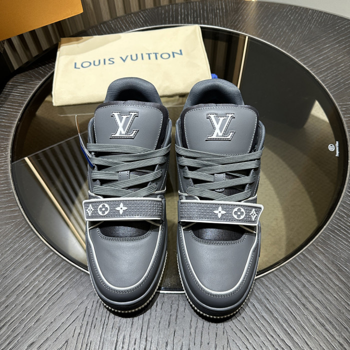 LV snekaers L0000699