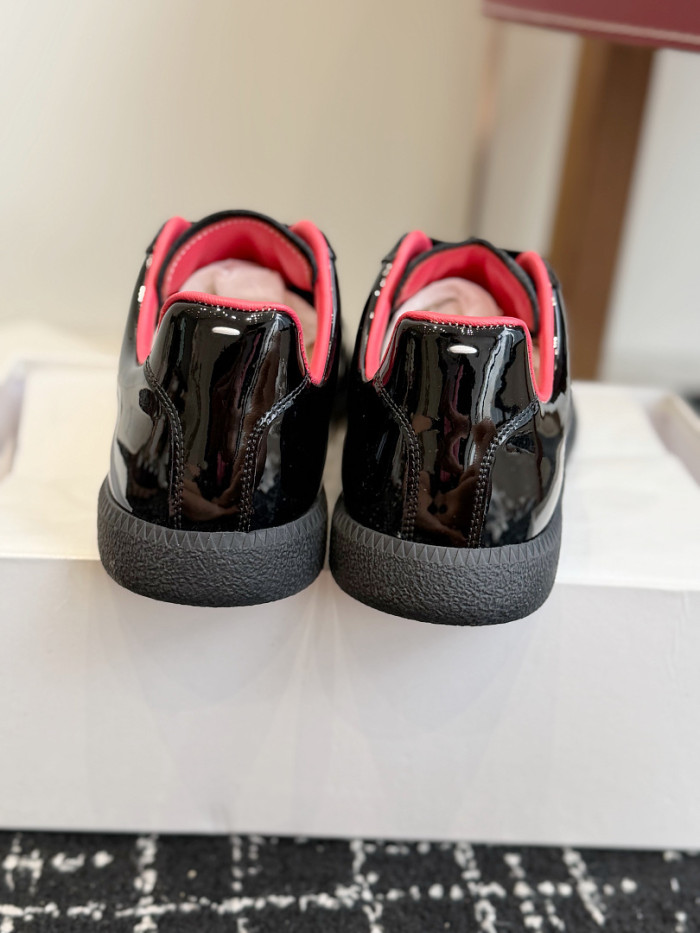 Ma1s0n Marg*e1a CALFSKIN S57WS0402