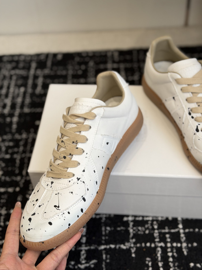 Ma1s0n Marg*e1a CALFSKIN S57WS0375
