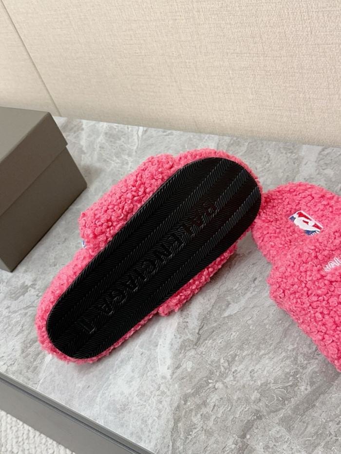 Balenciag* Sandal BS120