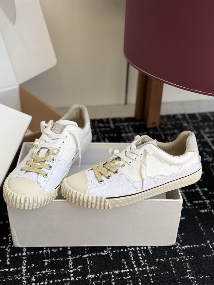 Ma1s0n Marg*e1a CALFSKIN S57WS0421