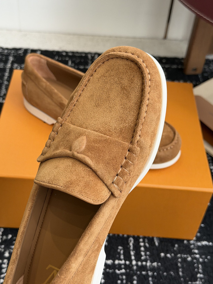 LV LOAFERS L0000842