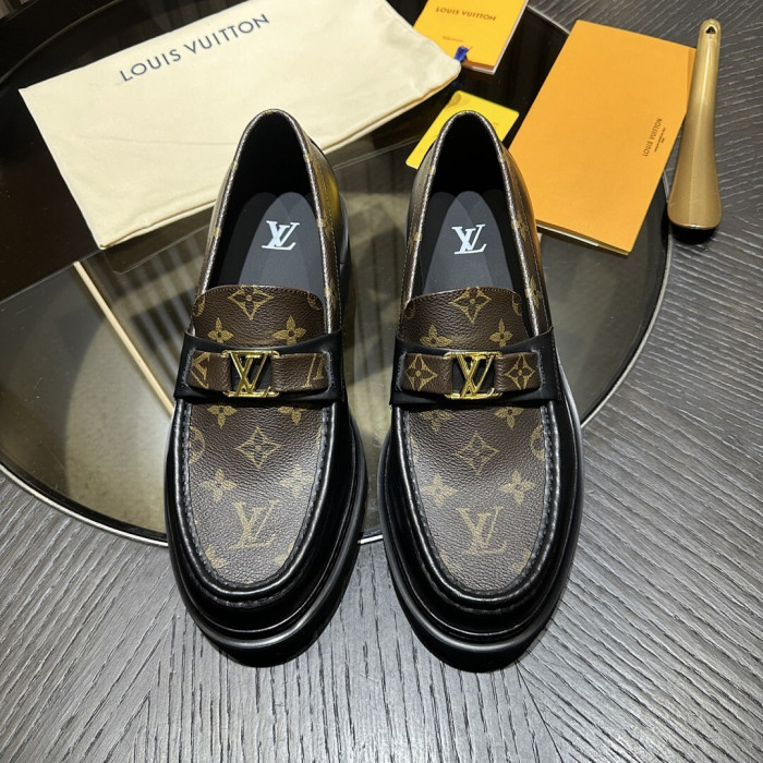 LV LOAFERS L0000748